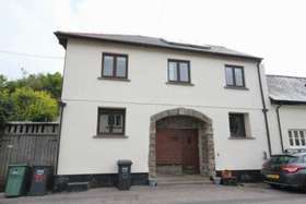 4 Bedroom End of Ter...