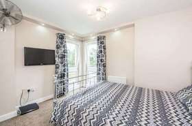 4 Bedroom Semi-Detac...