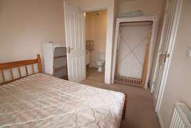 3 Bedroom Semi-Detac...