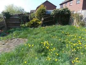 2 Bedroom End of Ter...