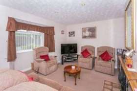 2 Bedroom End of Ter...