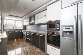 3 bedroom Flat for sale