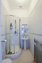 5 Bedroom Detached