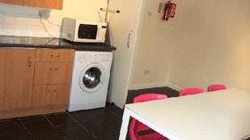 6 Bedroom House Shar...