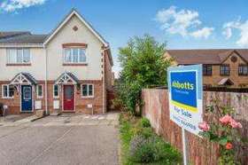 2 Bedroom End of Ter...