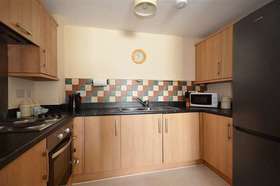 2 bedroom Ground Flat for sale