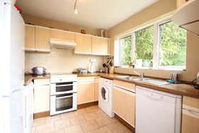 4 Bedroom End of Ter...