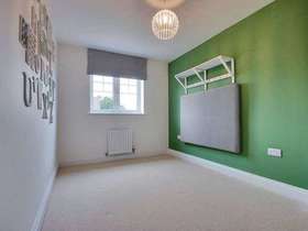 4 Bedroom Semi-Detac...