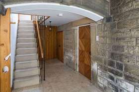 5 Bedroom Property