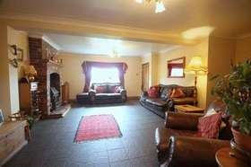 4&nbsp;Bedroom&nbsp;Semi-Detac...