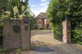 6 Bedroom Detached