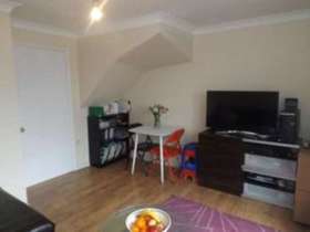 2 Bedroom End of Ter...