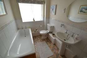 5&nbsp;Bedroom&nbsp;Detached