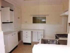 3 Bedroom End of Ter...