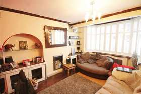 3 Bedroom End of Ter...