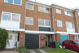 4 Bedroom Town House